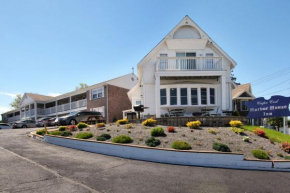 Гостиница Cape Cod Harbor House Inn  Барнстейбл